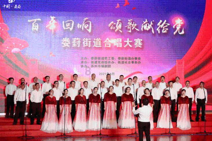 有一个老同学要来，两个人关系也还不错。她很漂亮，对她……有点很复杂的感情。。而且当年两个胖子，她变